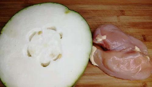 盐瓜吃鸡,传统美食的奇妙融合